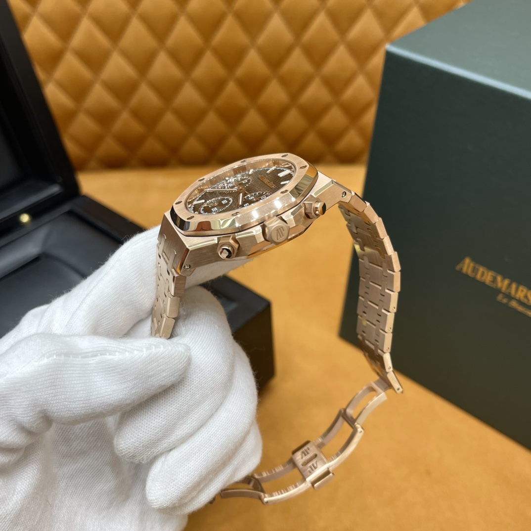 Audemars Piguet Royal Oak Chronograph - Image 6