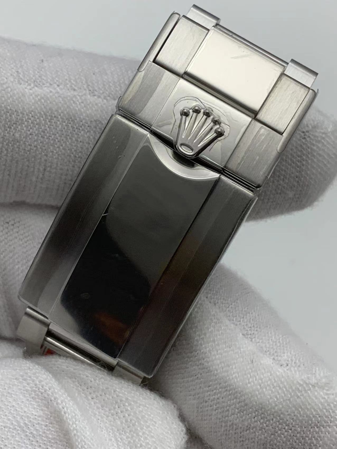 Rolex Daytona Chronograph 116519LN - Image 8