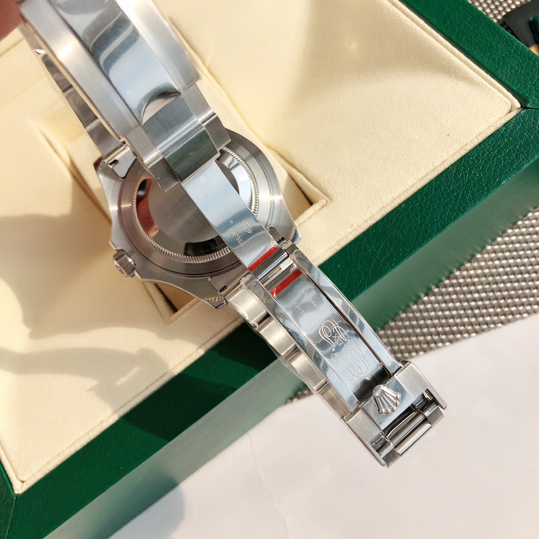 2025 Rolex Yacht-Master 40mm 126622 - Image 5