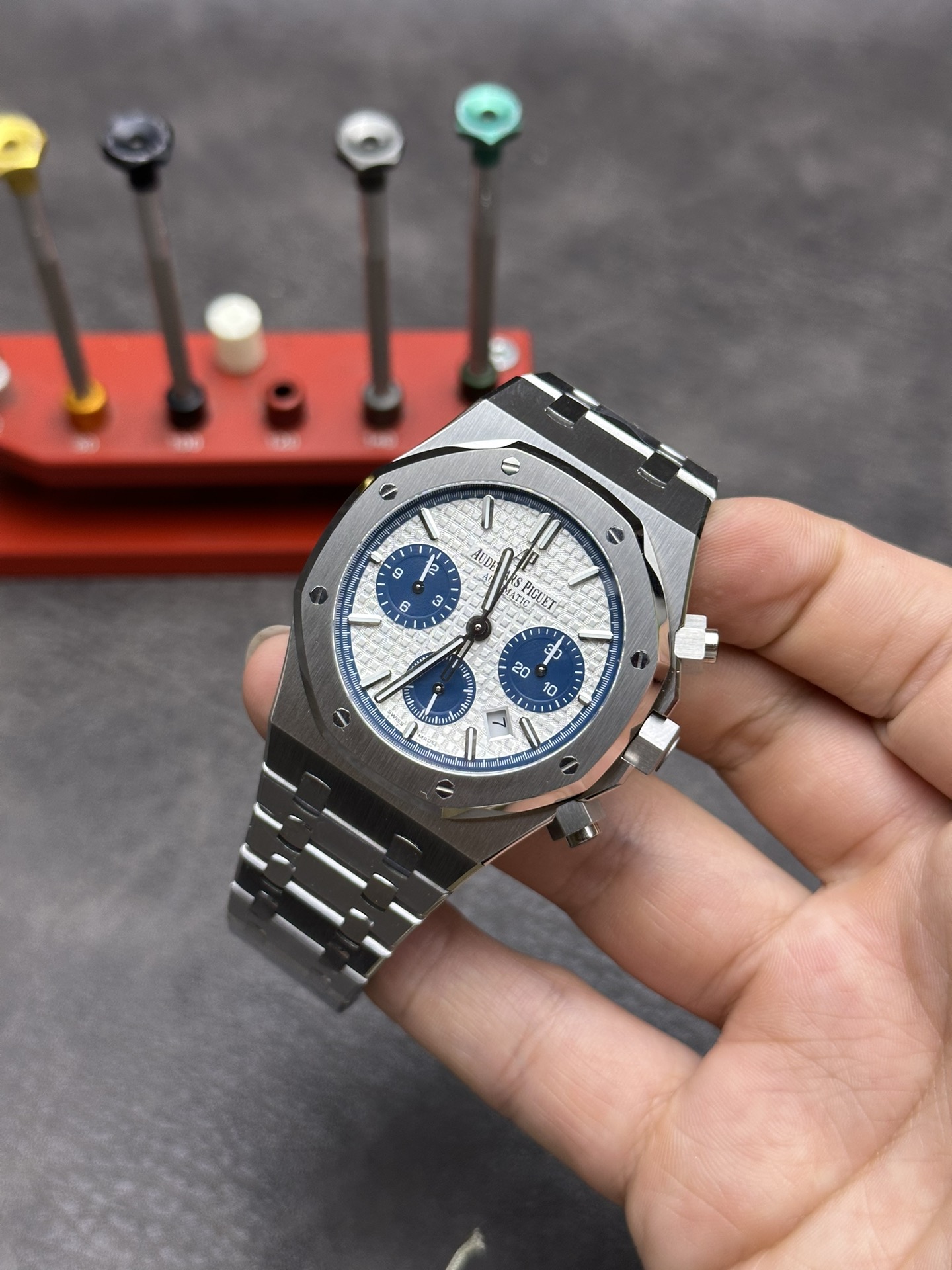 Audemars Piguet Royal Oak Chronograph - Image 4